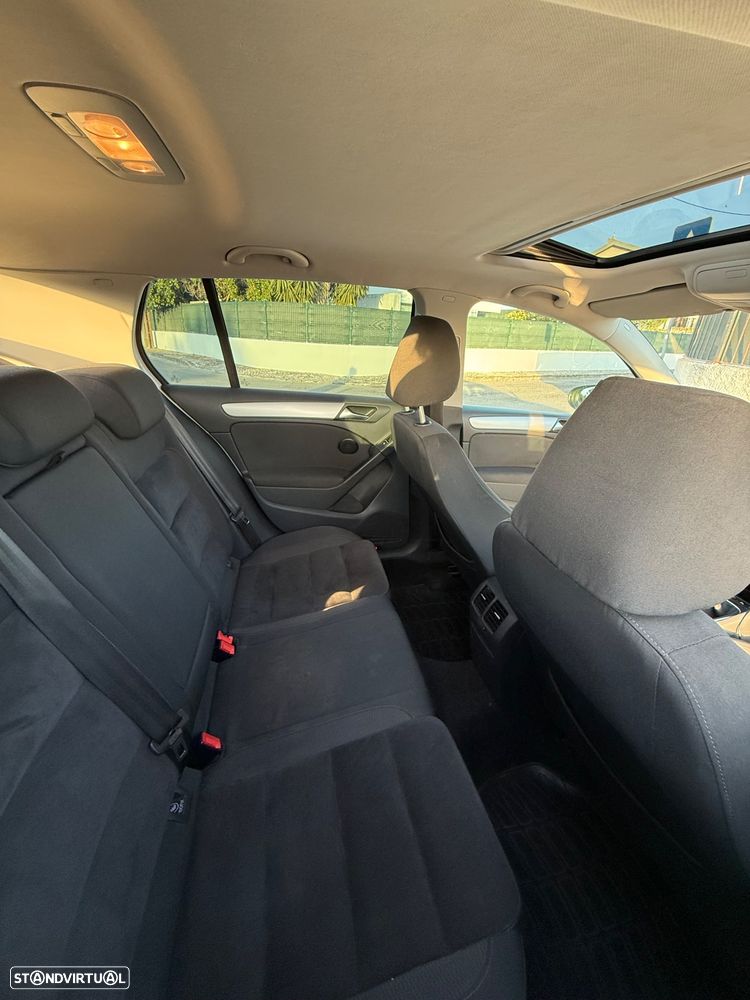 VW Golf 2.0 TDi DPF Highline - 8