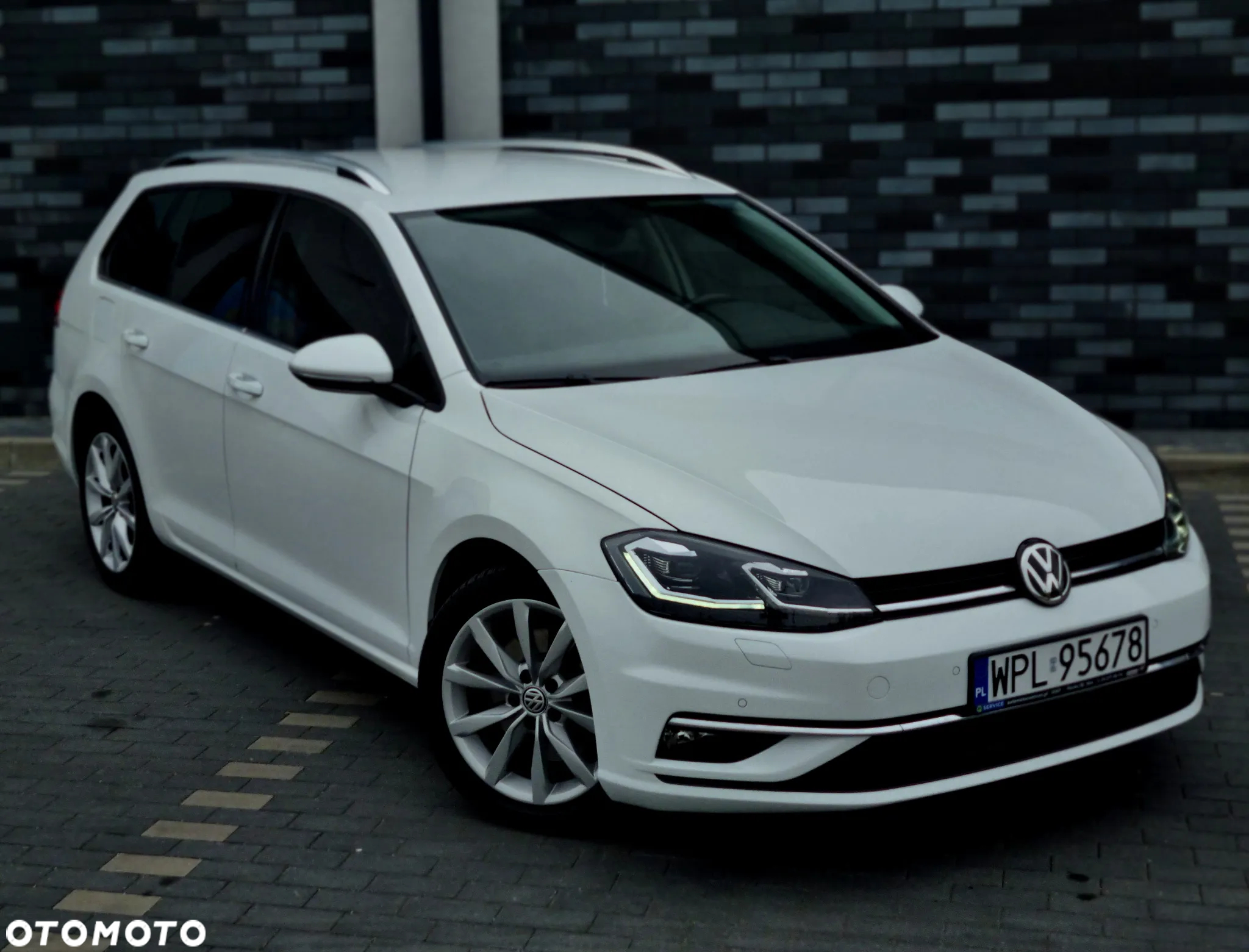 Volkswagen Golf 2.0 BlueTDI DSG Highline - 7