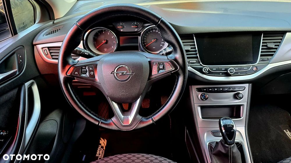 Opel Astra 1.4 Turbo Edition - 21
