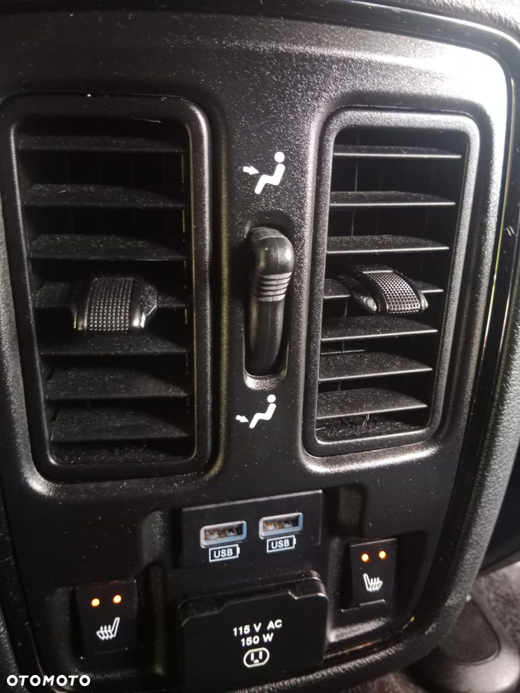 Jeep Grand Cherokee - 21