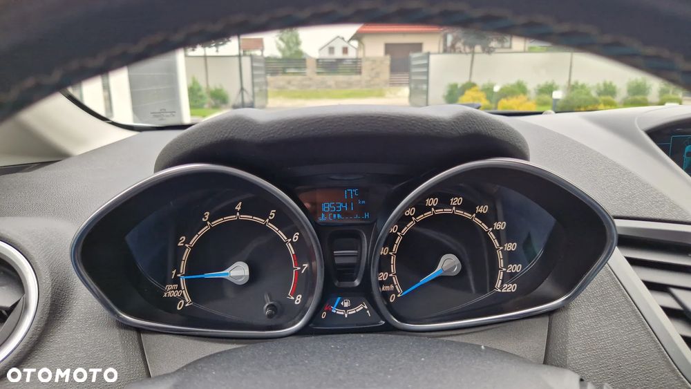 Ford Fiesta 1.0 EcoBoost Titanium - 24