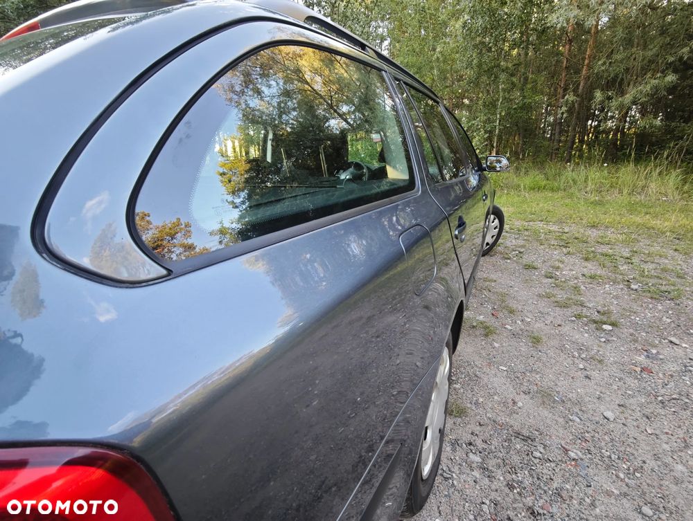 Skoda Octavia 1.6 Combi - 8