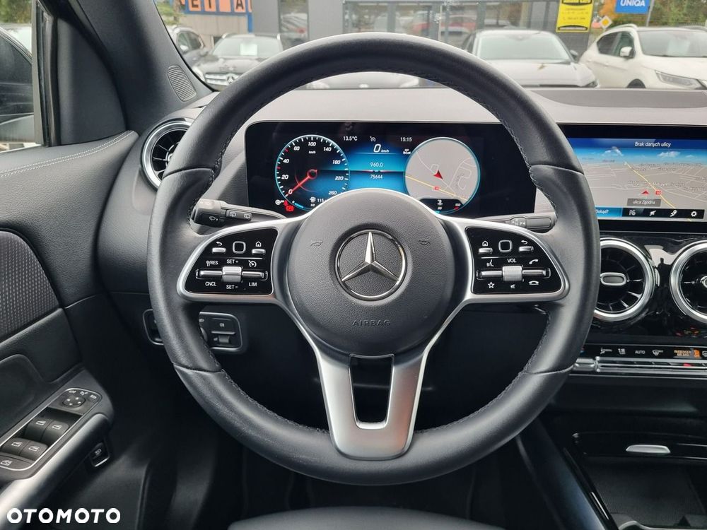 Mercedes-Benz GLA 200 d - 15