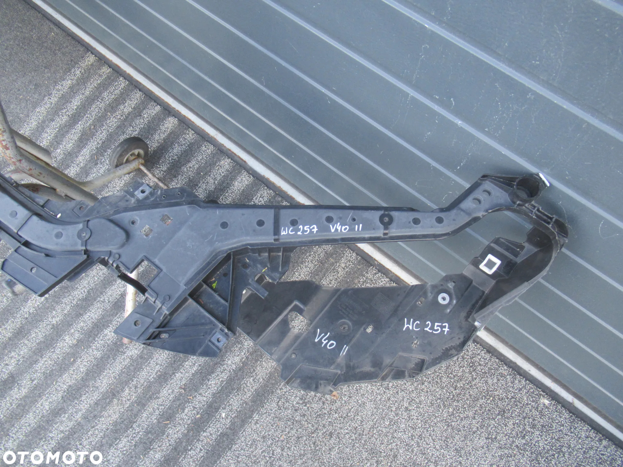 PAS PRZEDNI PRZÓD WZMOCNIENIE CZOŁOWE VOLVO V40 II 31416490 31416490AA 2012 - 10