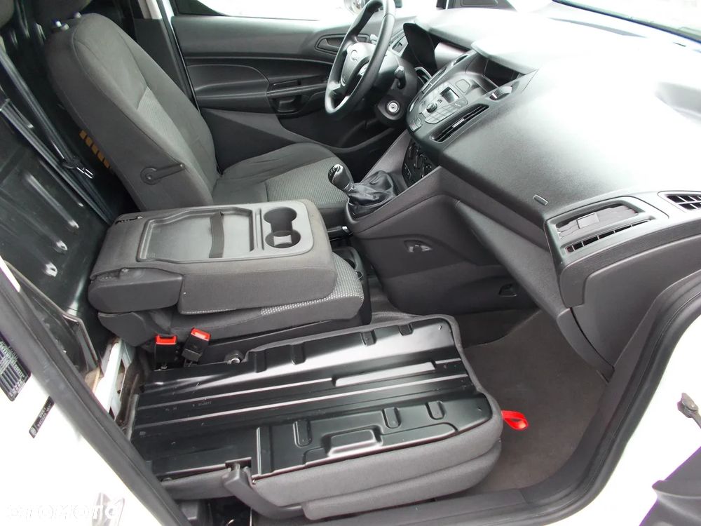 Ford Transit Connect - 16