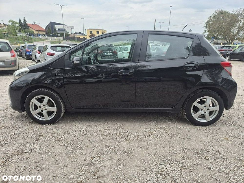 Toyota Yaris - 10