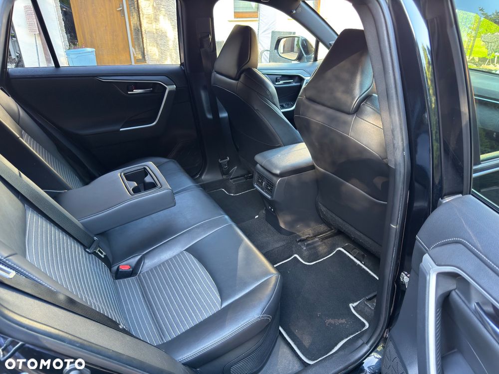 Toyota RAV4 - 18