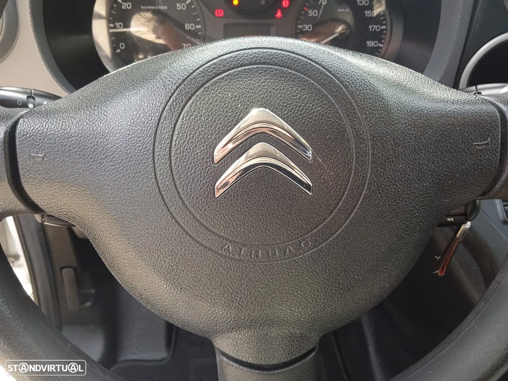 Citroën Berlingo XL (Longa) 1.6 Hdi 100cv 3 lugares 5 portas - 19