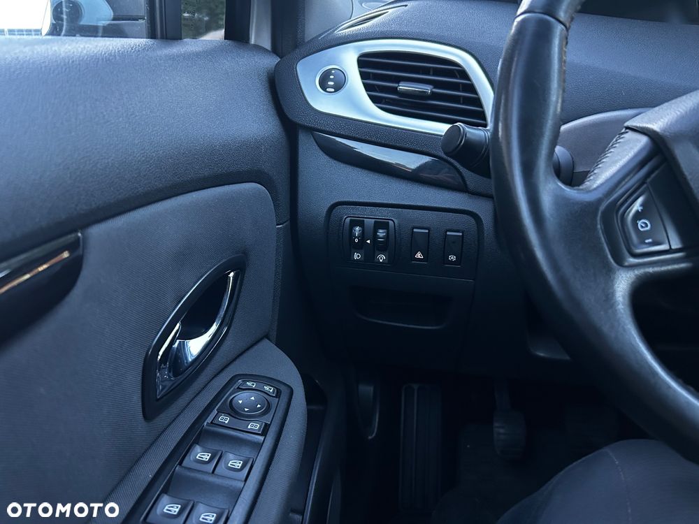 Renault Scenic 1.5 dCi Life - 18