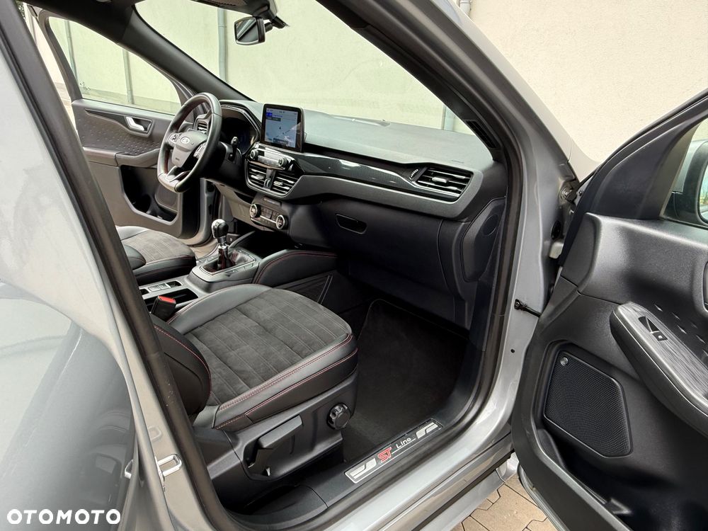 Ford Kuga 2.0 EcoBlue Hybrid ST-LINE - 23
