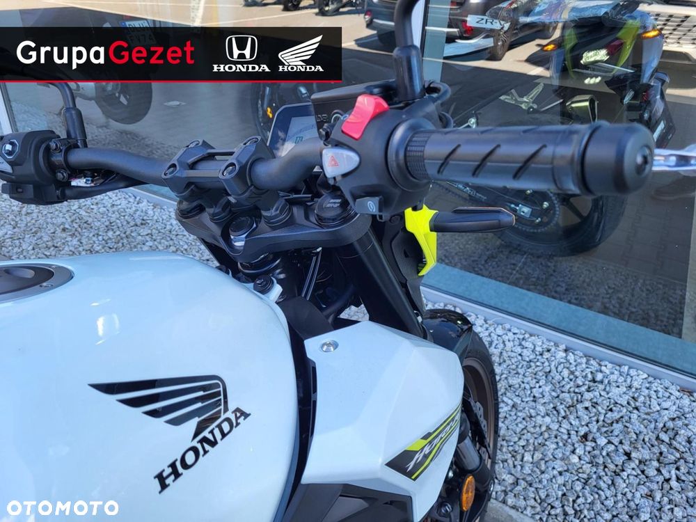 Honda CB - 11