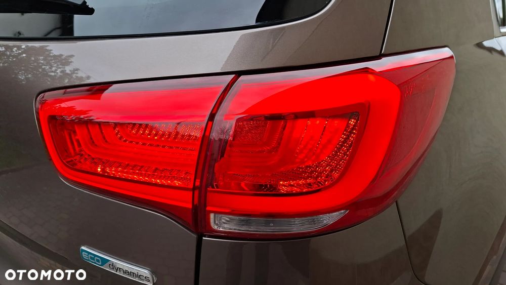 Kia Sportage 1.6 GDI 2WD Dream-Team Edition - 12