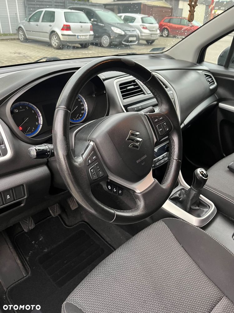 Suzuki SX4 1.6 Premium - 22