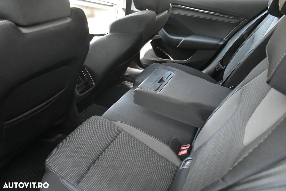 Skoda Octavia 2.0 TDI DSG Ambition - 20