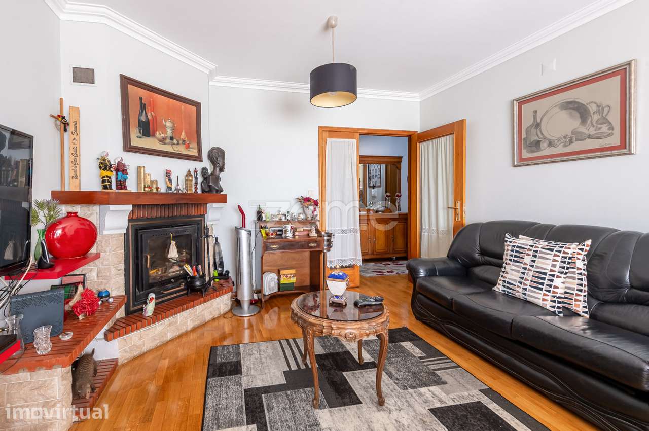 Apartamento T1+1 Areosa com elevador, garagem e arrumos - Grande imagem: 5/37