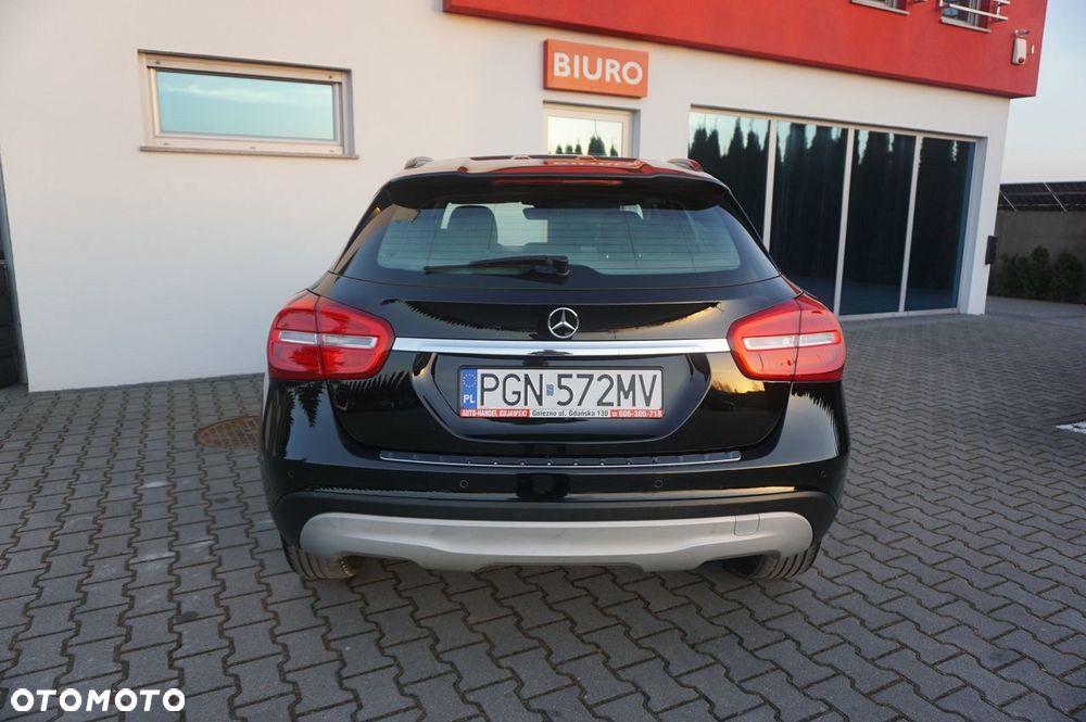 Mercedes-Benz GLA - 20