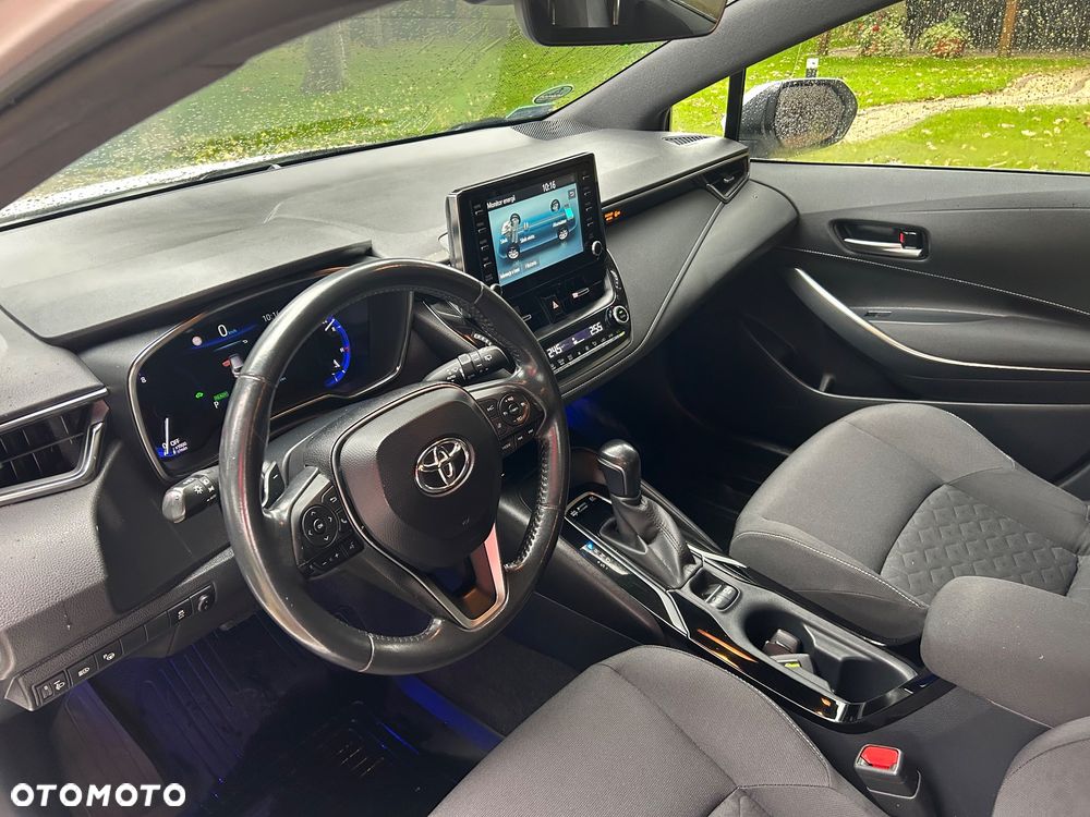 Toyota Corolla 2.0 Hybrid Comfort - 24