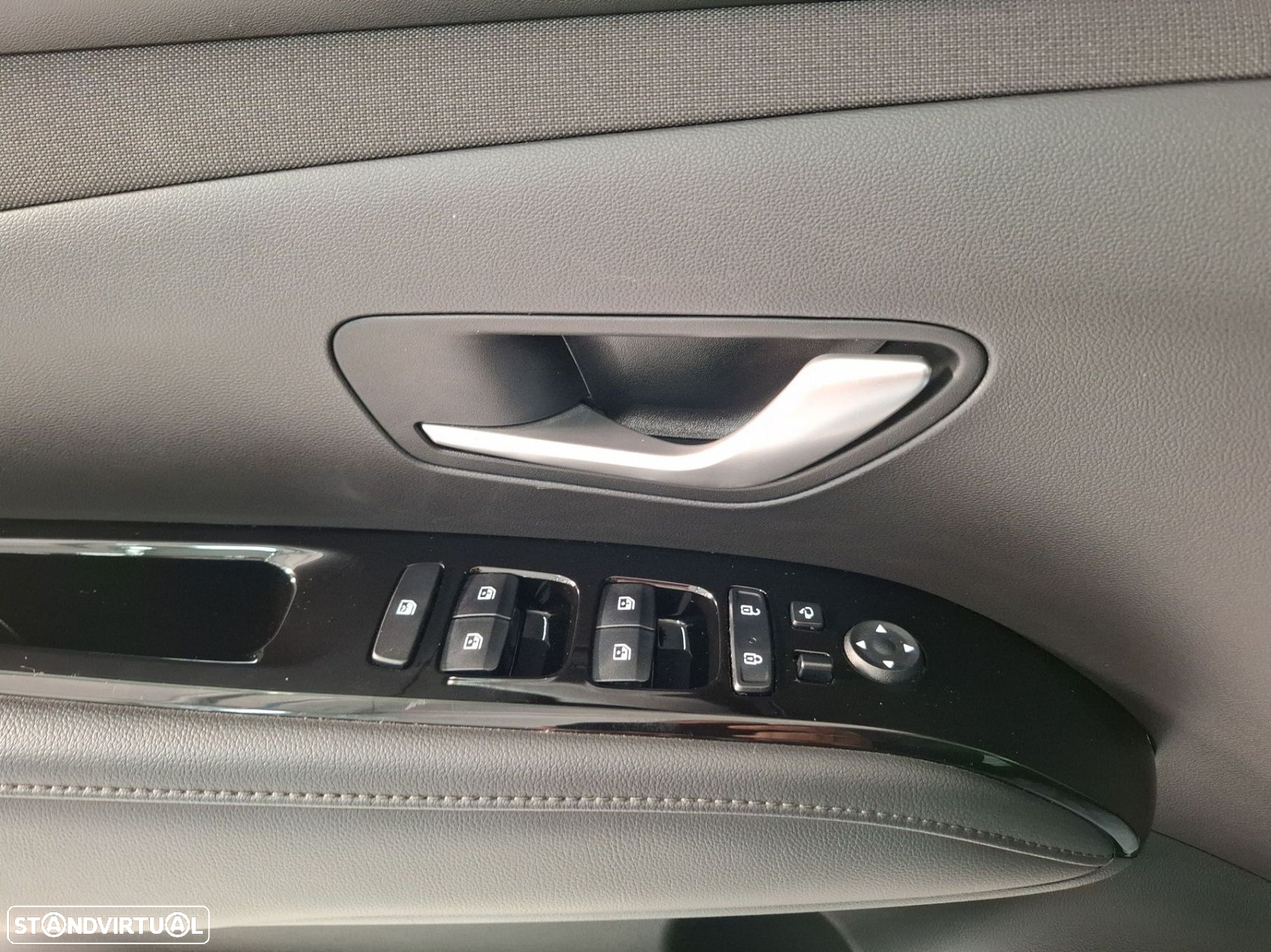 Hyundai Tucson 1.6 CRDi Vanguard DCT - 23