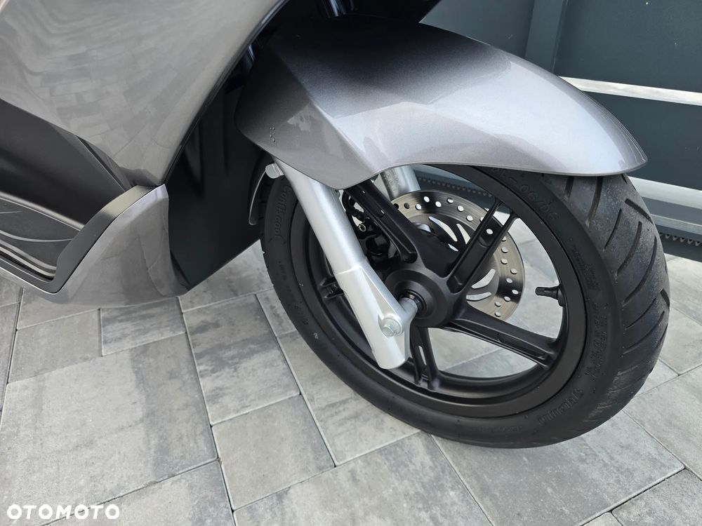 Honda PCX - 16