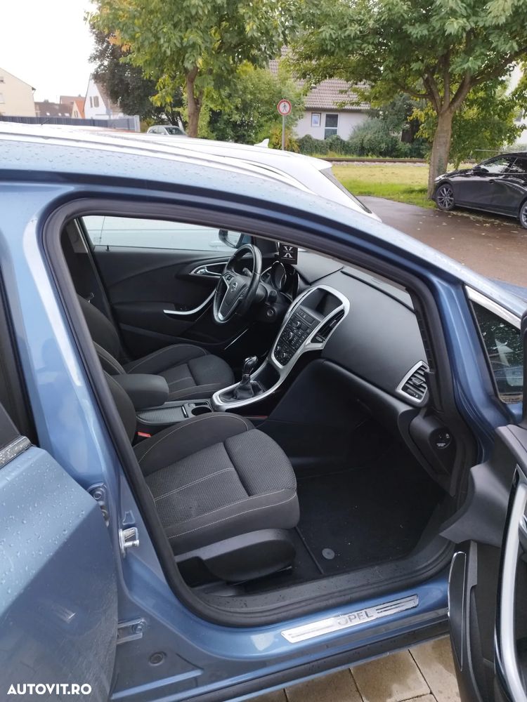 Opel Astra 1.4 Turbo Sports Tourer - 11