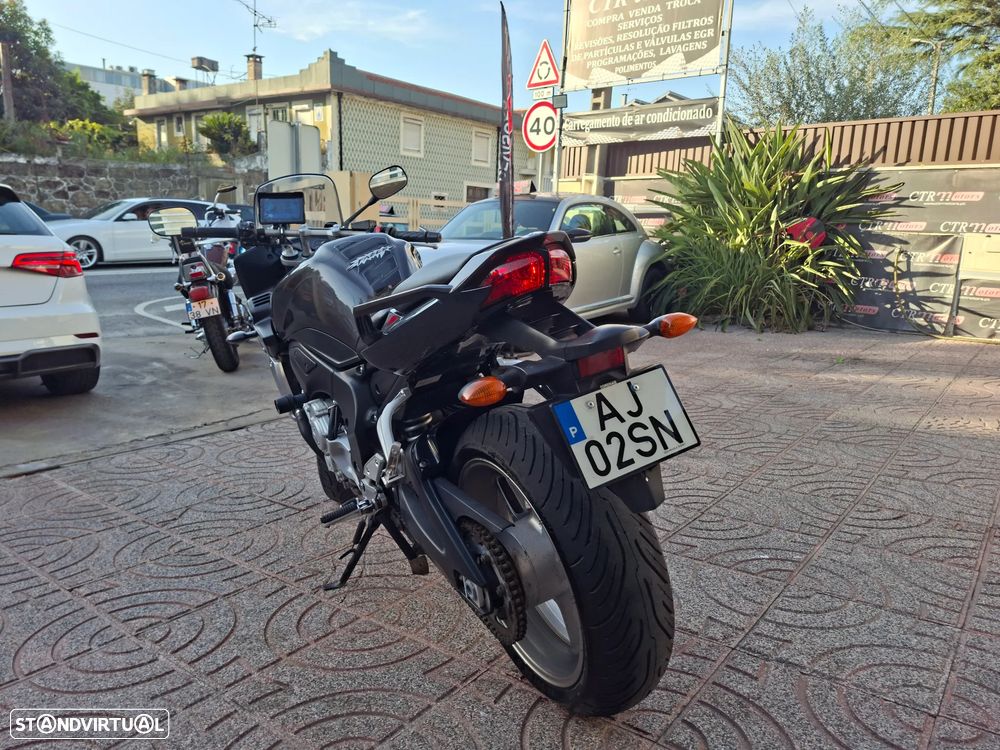 Yamaha Fazer - 4