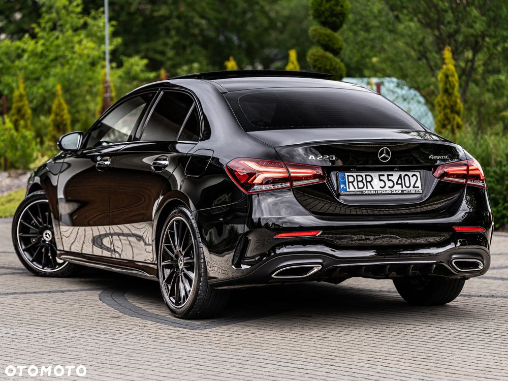 Mercedes-Benz Klasa A 220 4-Matic AMG Line 7G-DCT - 13