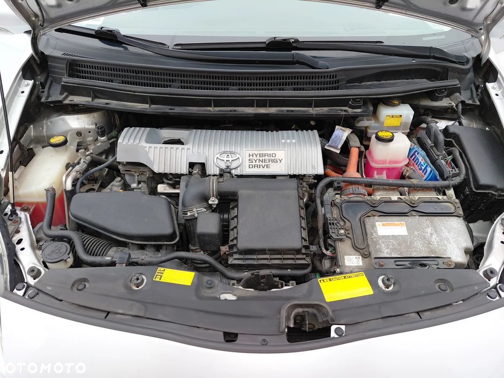 Toyota Prius 1.8 HSD Prestige - 13