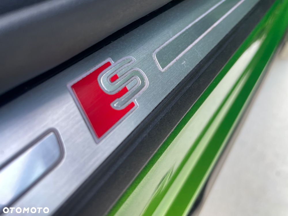 Audi Q8 Sportback e-tron - 37