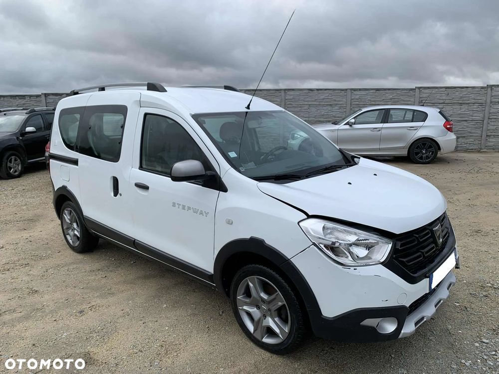 Dacia Dokker TCe 115 Stepway - 36