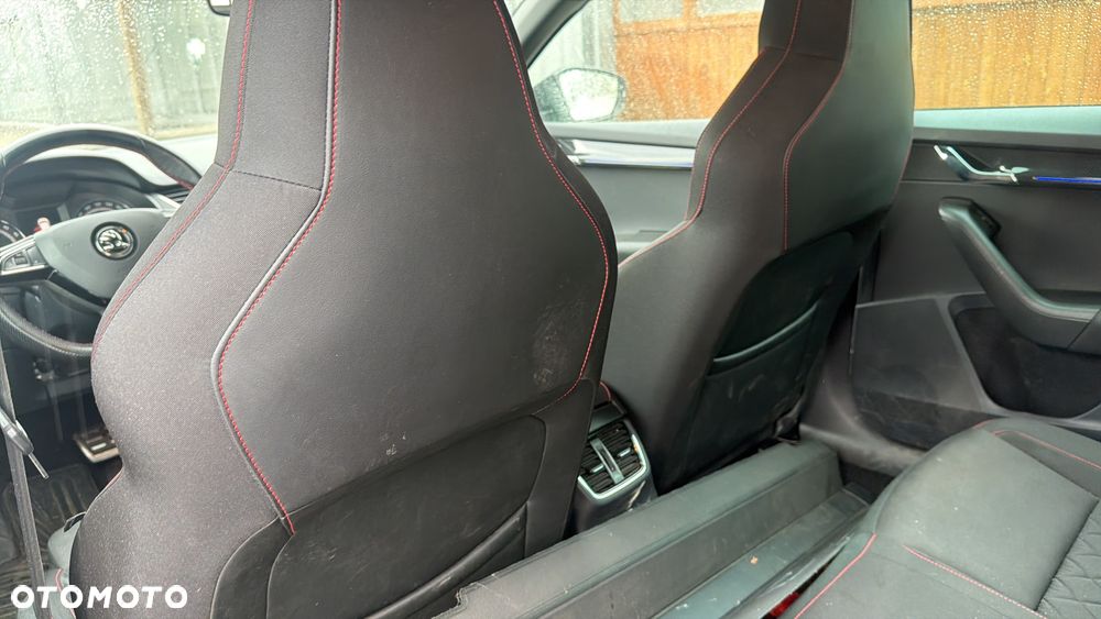 Skoda Octavia 2.0 TDI 4x4 DSG RS - 30