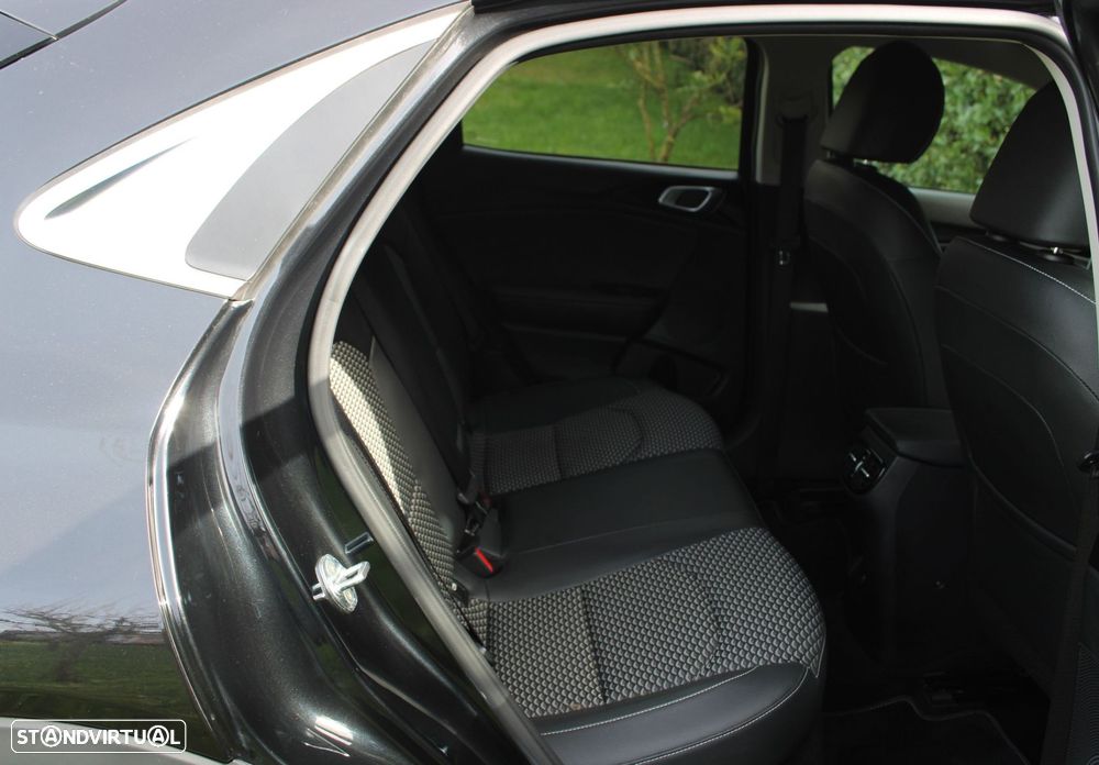 Kia XCeed 1.6 GDi PHEV Tech - 13