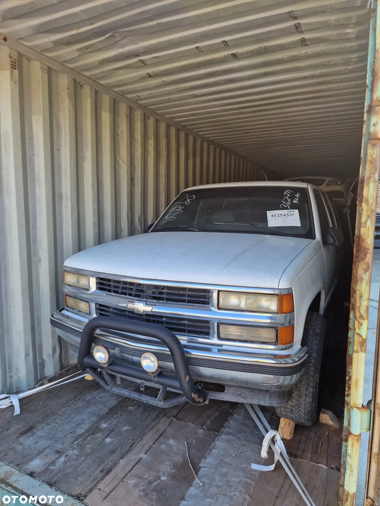 Chevrolet Suburban - 8