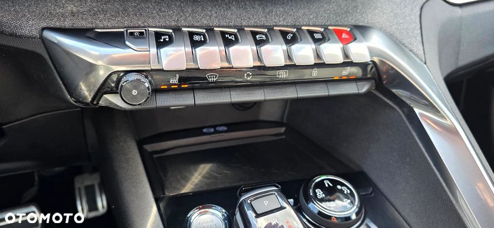 Peugeot 3008 1.5 BlueHDi GT S&S EAT8 - 23