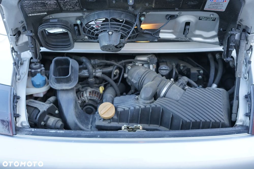 Porsche 911 - 25