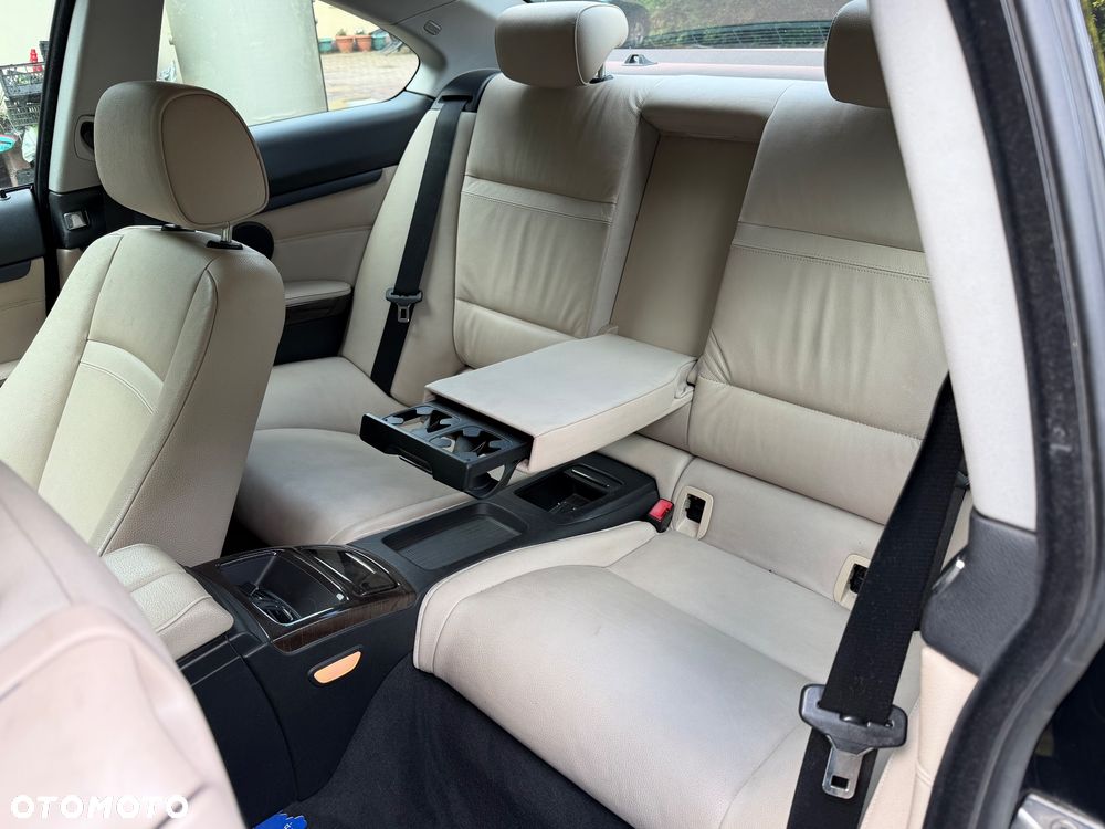 BMW Seria 3 320d - 24