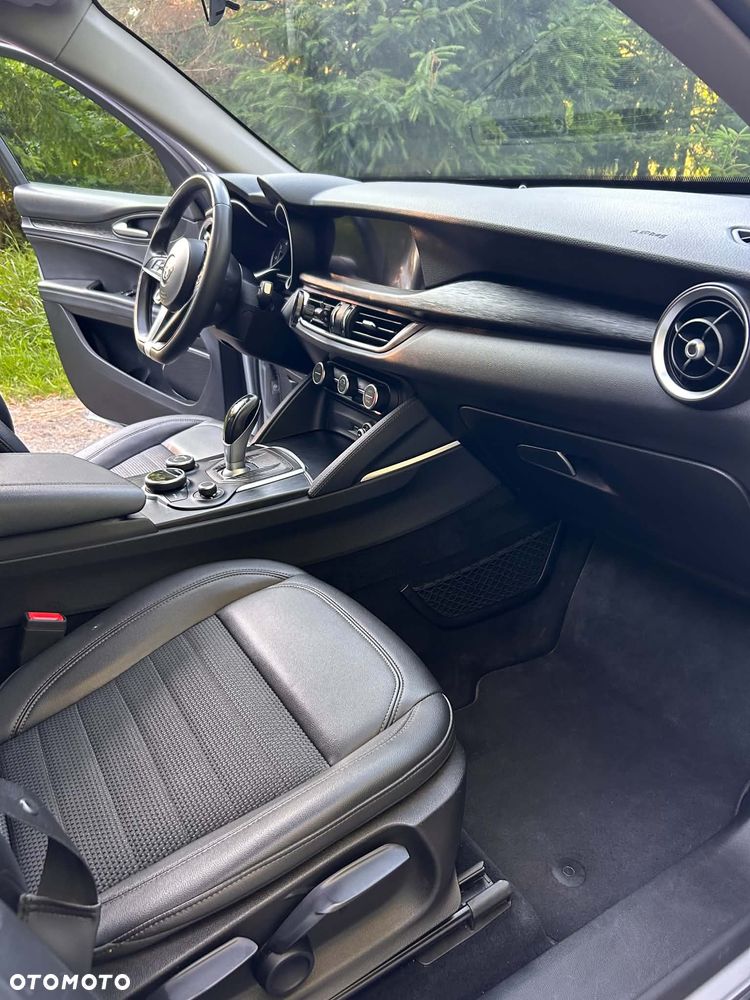 Alfa Romeo Stelvio 2.2 JTDM - 38