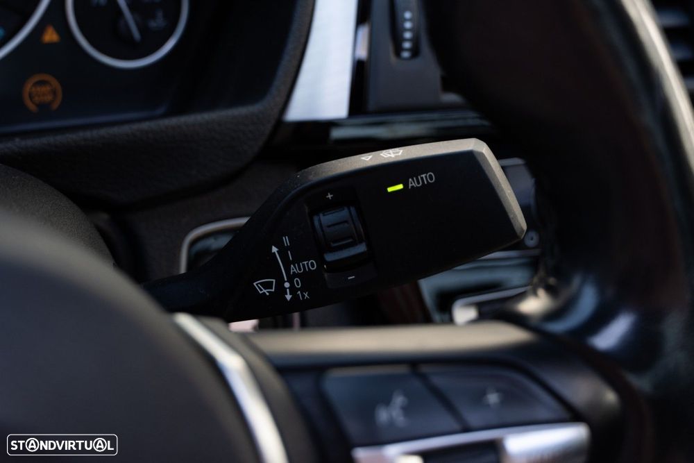 BMW 330 e iPerformance Pack M - 45