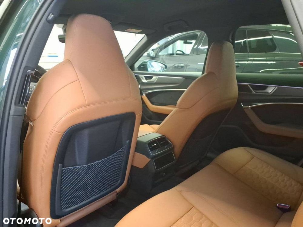 Audi RS6 Avant - 14