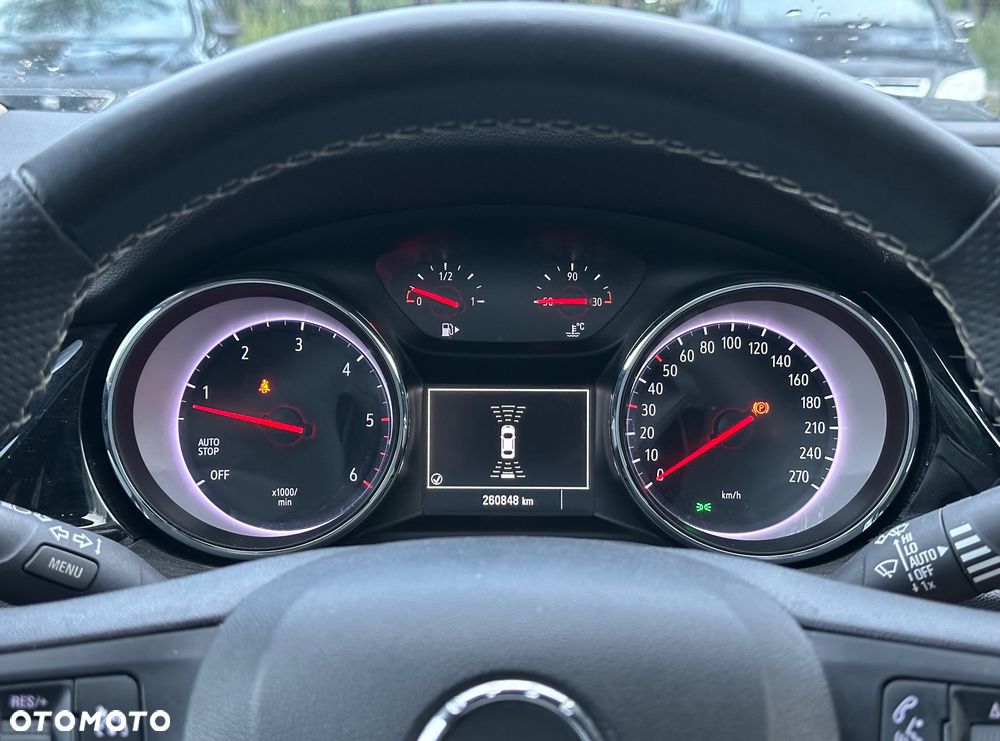 Opel Insignia - 11