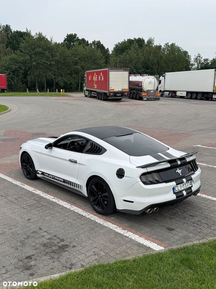 Ford Mustang - 13