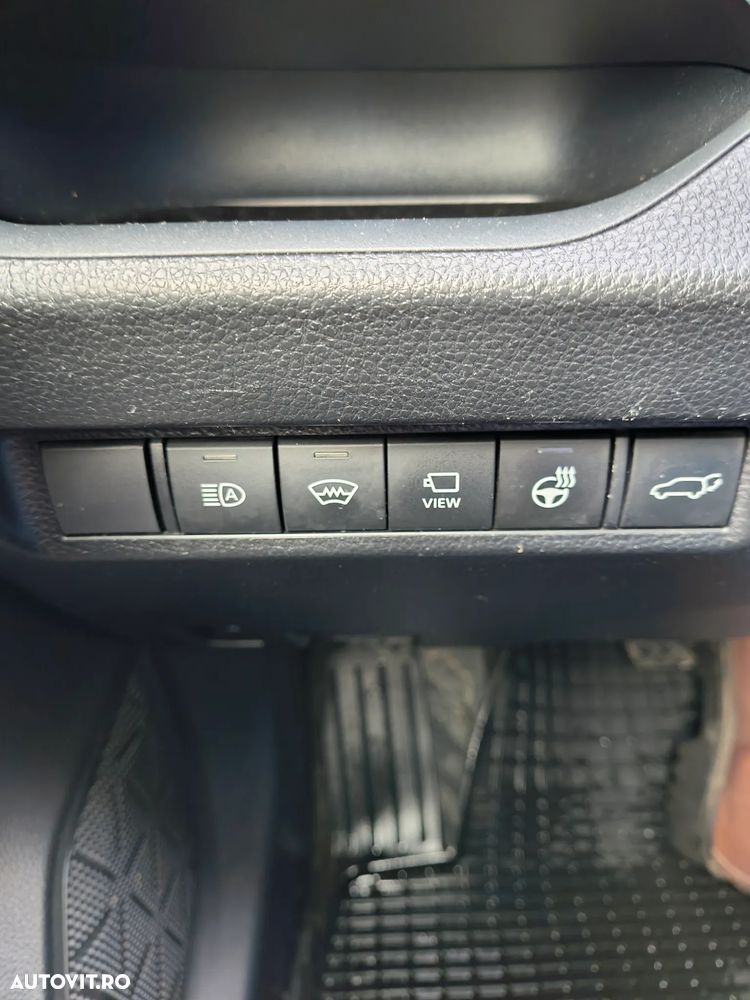 Toyota RAV4 2.5 VVT-iE 4x4 Luxury Premium - 13