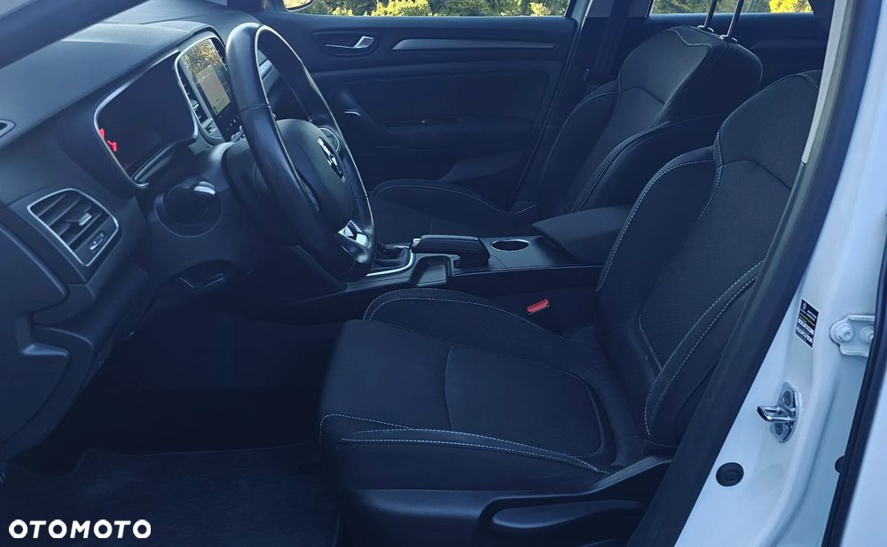 Renault Megane 1.5 Blue dCi Intens - 16