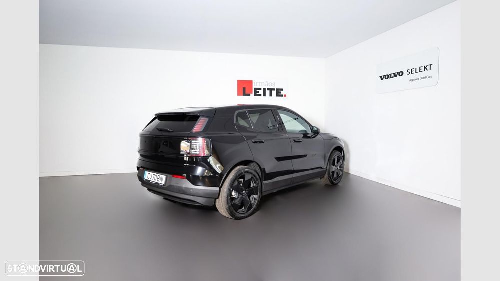 Volvo EX30 51 kWh Single Motor Black Edition - 23