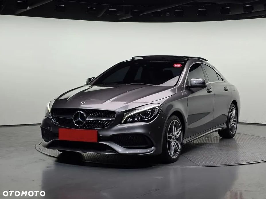 Mercedes-Benz CLA 220 7G-DCT AMG Line - 2