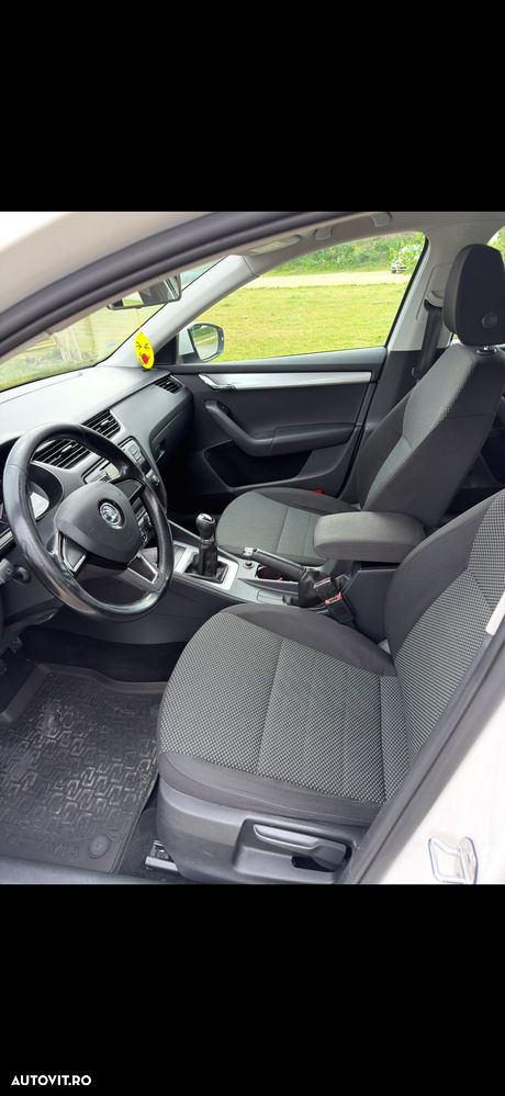 Skoda Octavia 1.6 TDI Style - 6