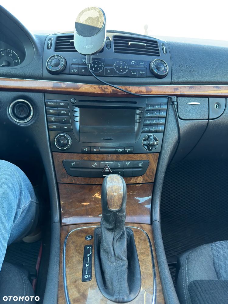 Mercedes-Benz Klasa E - 23