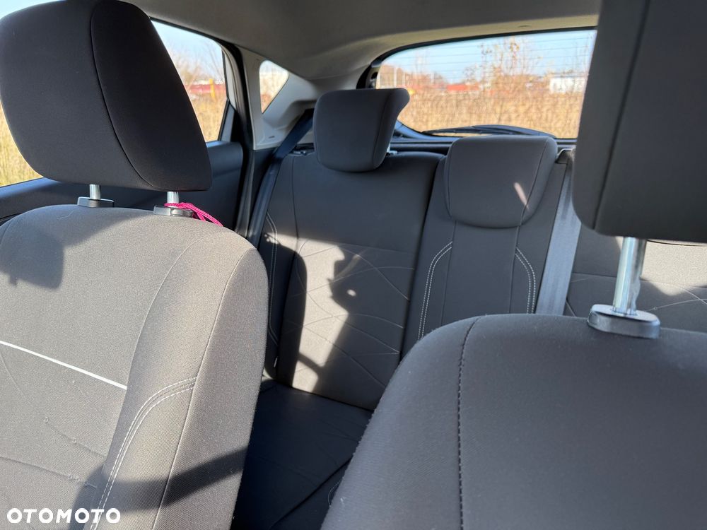 Ford Fiesta 1.4 Trend - 14