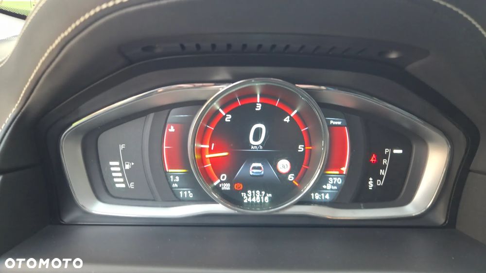 Volvo XC 70 D5 AWD Summum - 24