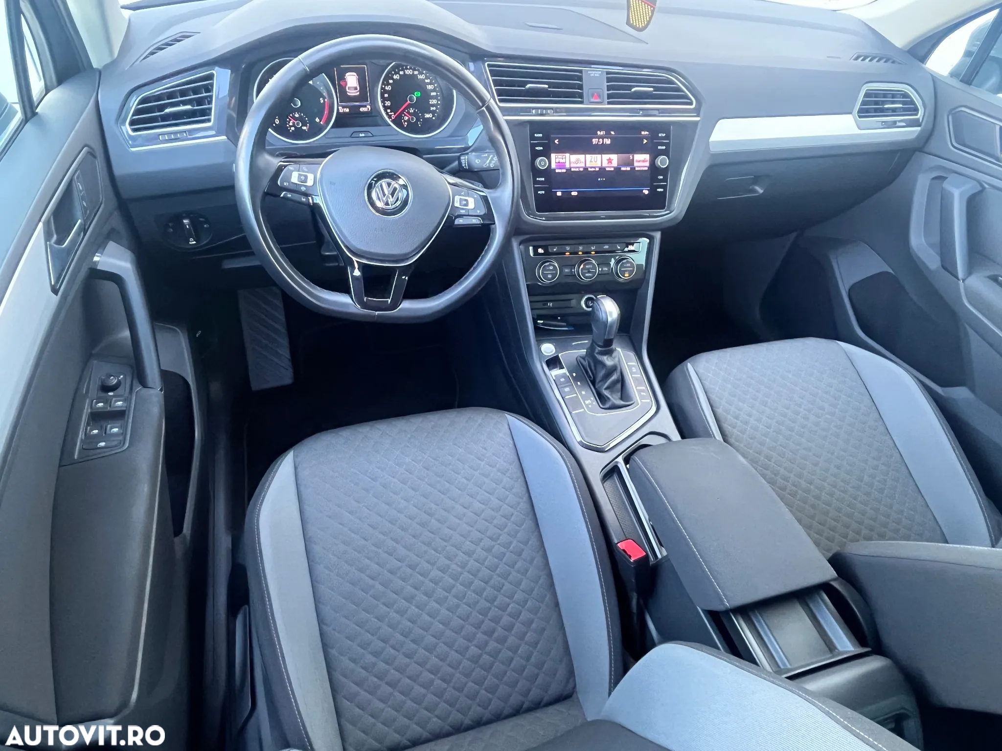 Volkswagen Tiguan 2.0 TDI DPF DSG Comfortline - 8