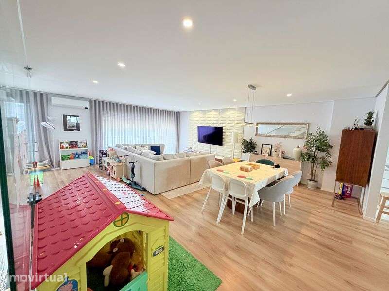 Moradia Moderna em Braga T4 - Grande imagem: 2/12